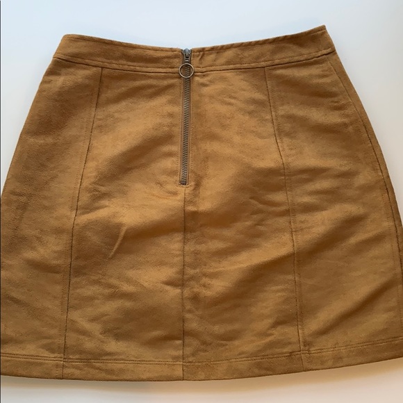 Faux Suede Double Pocket Zip Up Camel Brown Skirt - Picture 3 of 6